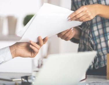 Выдача документов